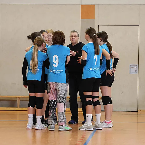 U15