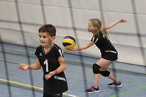 U12