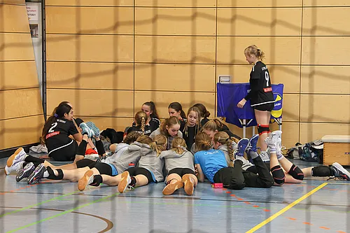 OM U16