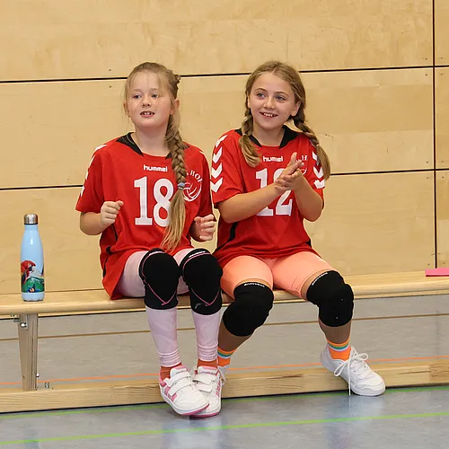 U12