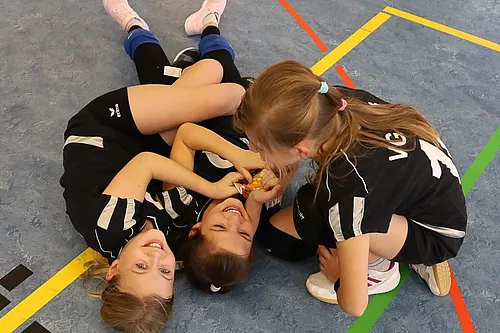 U12 U16