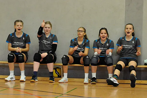 U13