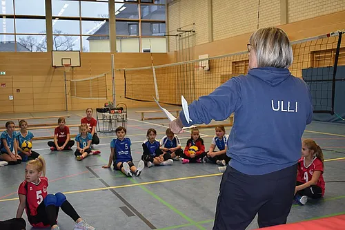 U12