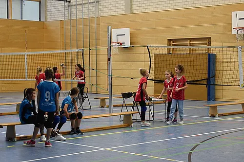 U12