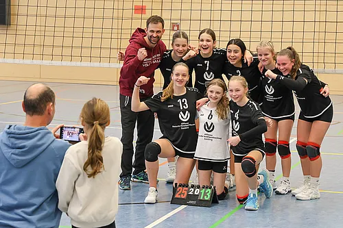 OM U16
