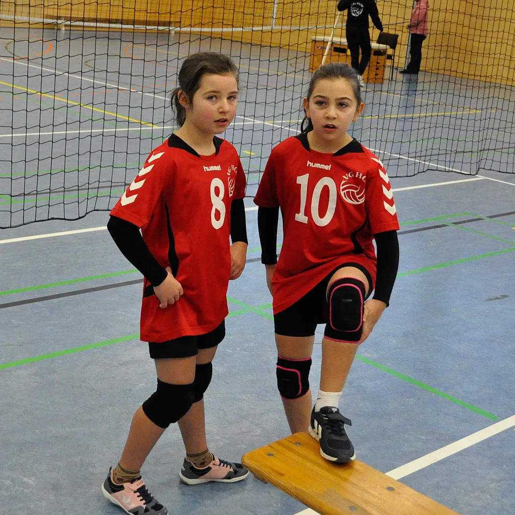 U12