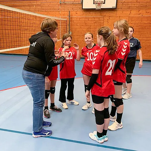 U13
