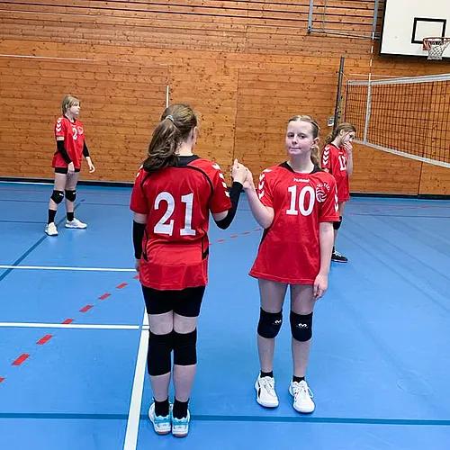 U13
