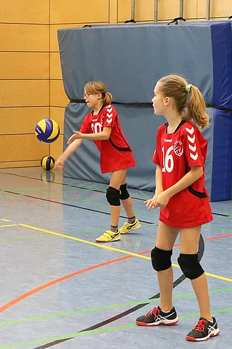 U12