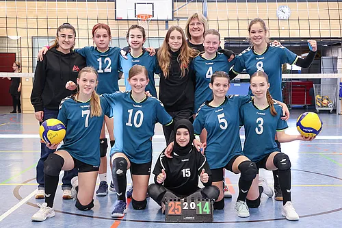 OM U16