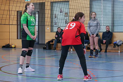 U13