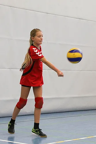 U12