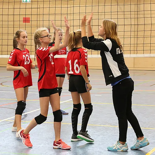 U13