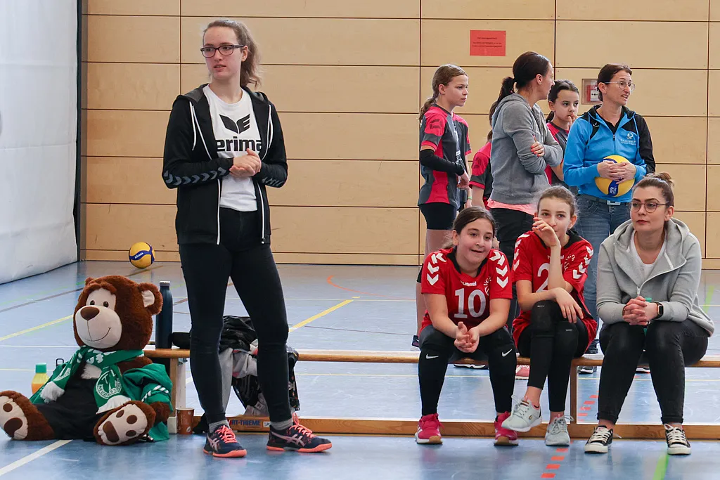 U13