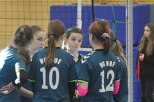 OM U16
