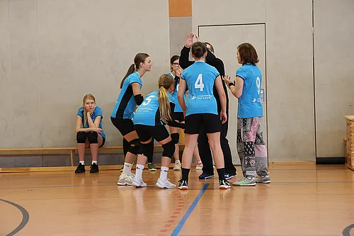 U15