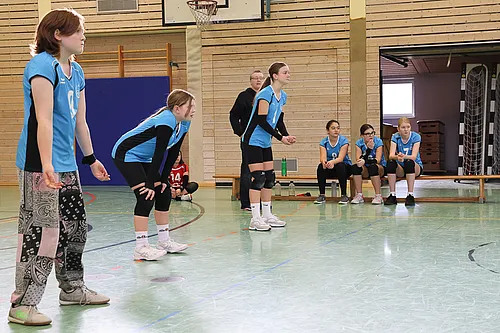 U15