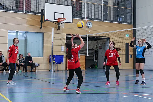 U13