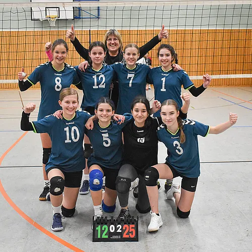 U16