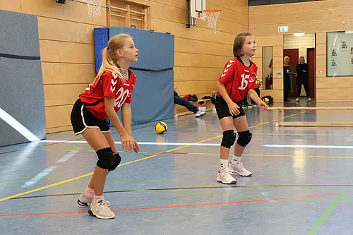 U12