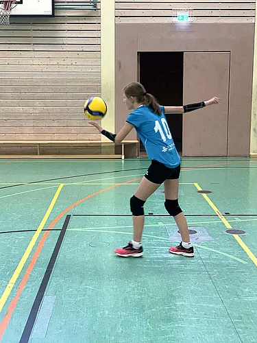 U15