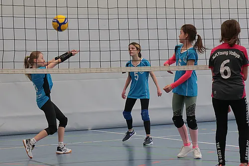 U13