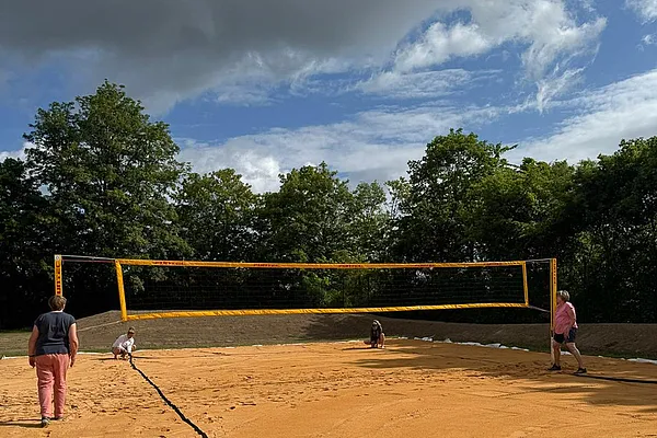Beachplätze sind soweit fertig ! Jetzt fehlt nur noch eine Hütte ...