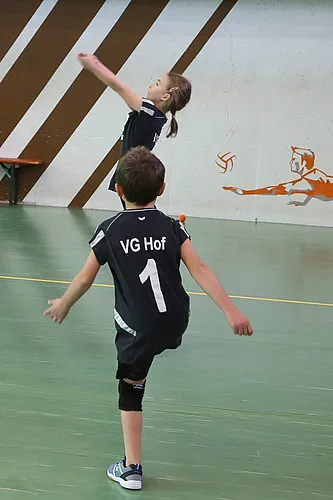 U12