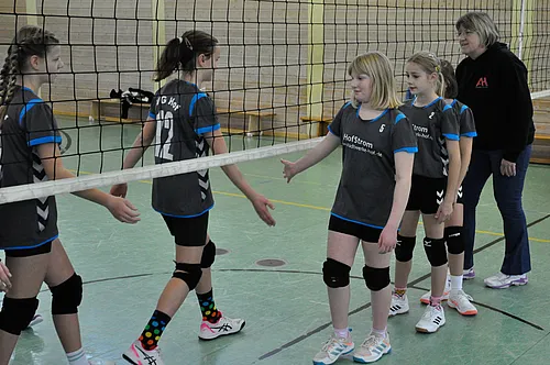 U13
