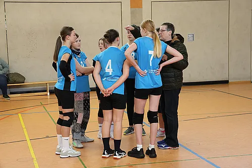 U15
