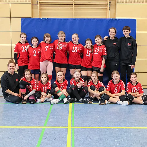 U13