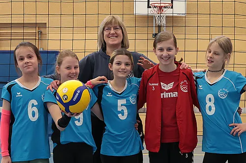 U13