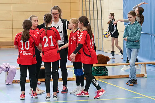 U13