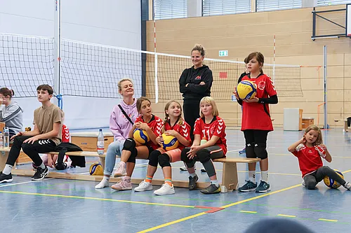 U12