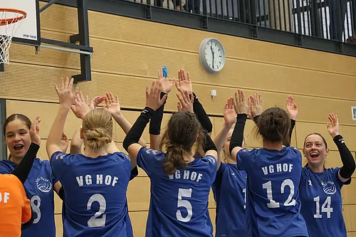 U18