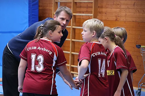 U12