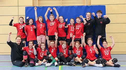 U13