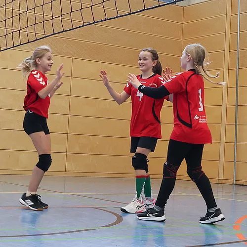 U13