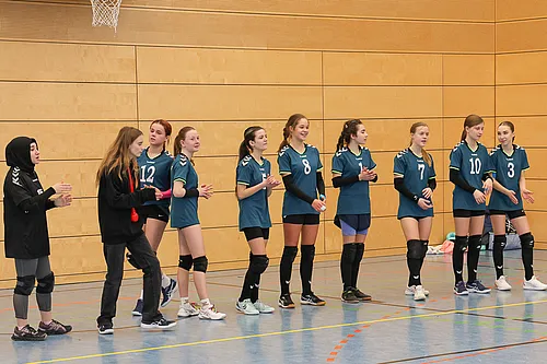 OM U16