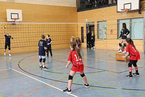 U13