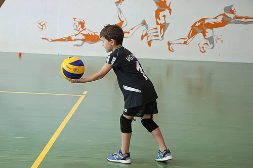 U12
