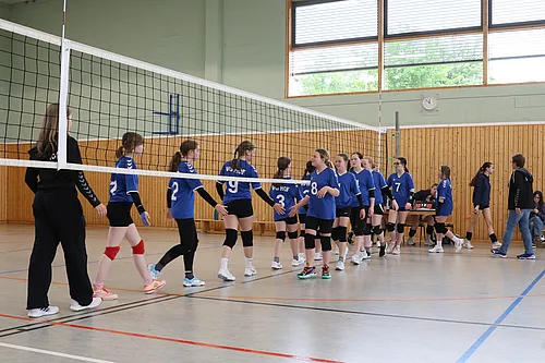 U15
