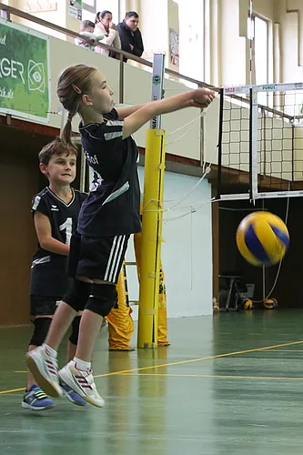 U12