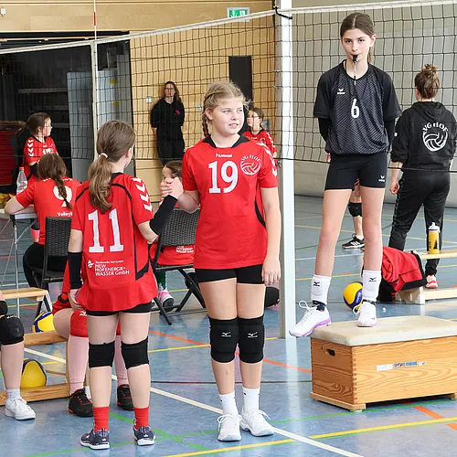 U13