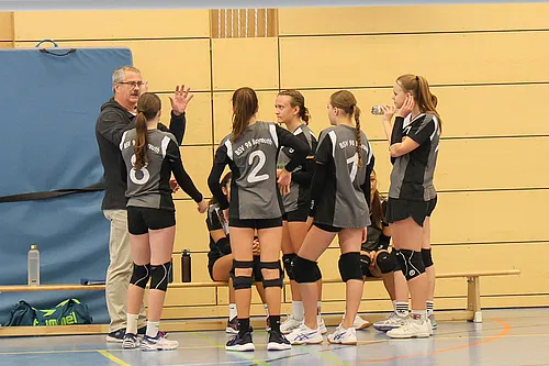 U16