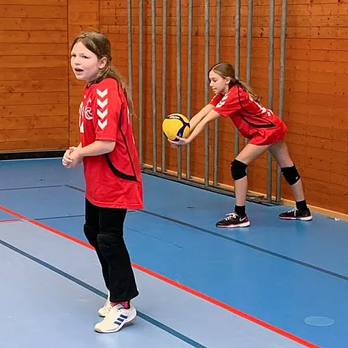 U13