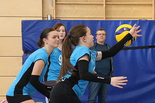 U15