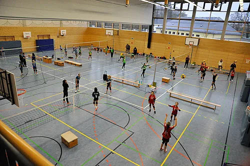 U12