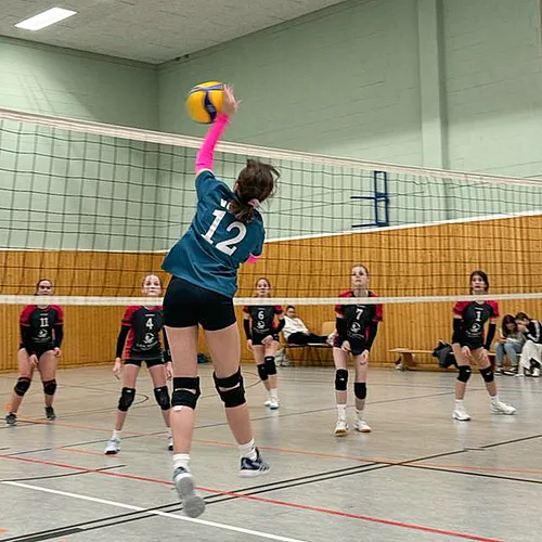 U16