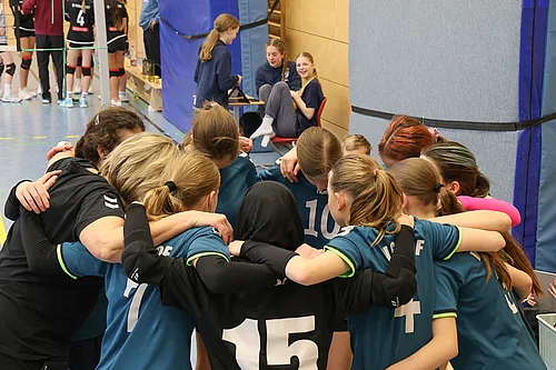 OM U16